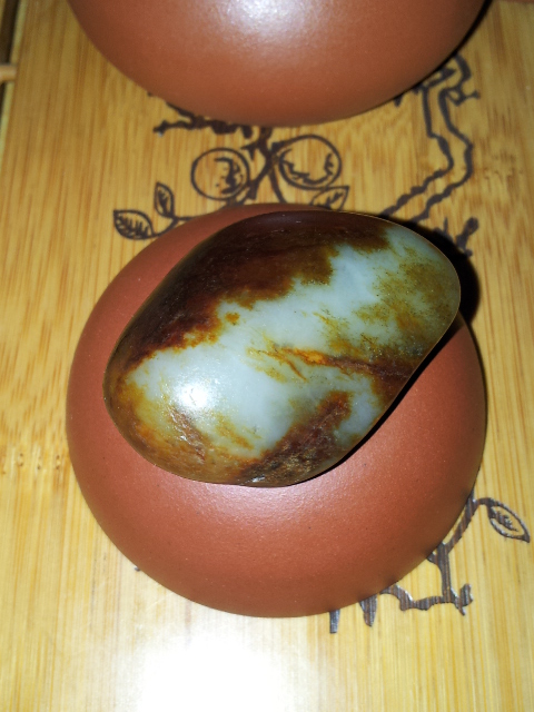 【琪玉轩】和田玉枣红皮沙枣青玉玩料54.6克