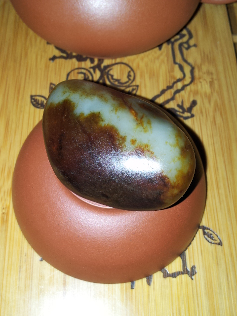 【琪玉轩】和田玉枣红皮沙枣青玉玩料54.6克