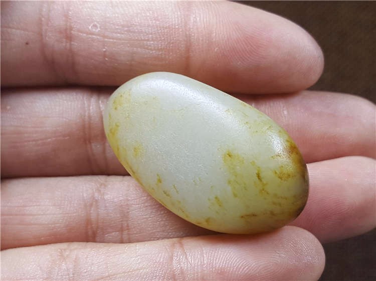 琪玉商城和田玉籽料15.9克