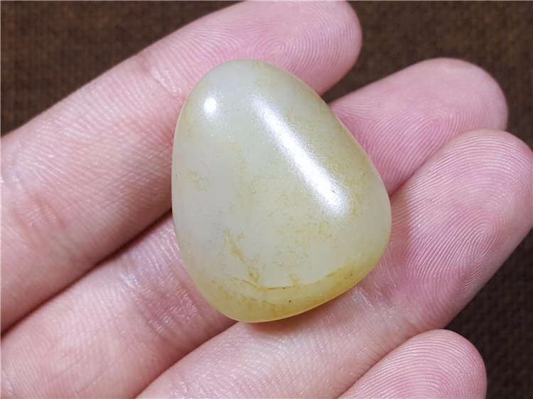 琪玉商城和田玉细腻金黄皮籽料9.6克