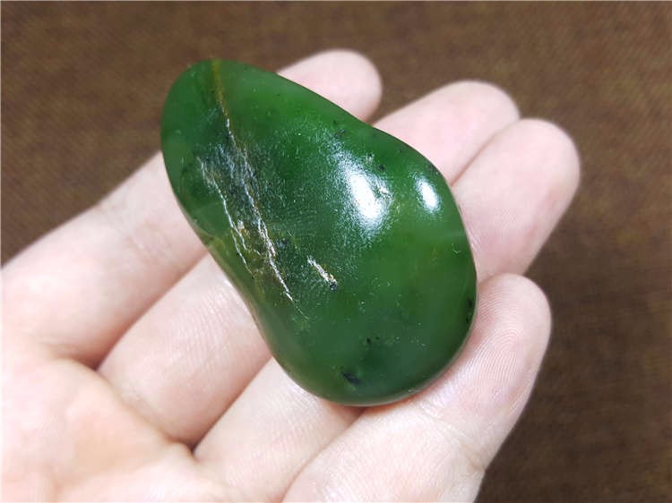 琪玉商城和田玉收藏级菠菜绿碧玉籽料44.5克