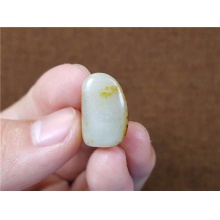 琪玉商城和田玉细腻油润双面天地枣红皮白玉手链籽料4.8克