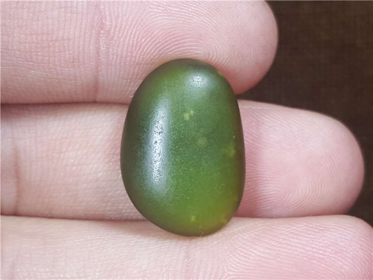 琪玉商城和田玉细腻完整碧玉水石籽料3.8克