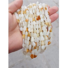 自然光下也很漂亮，送老婆，送女朋友，送丈母娘都可以，逼格非常高，超值特价回馈玉友，喜欢的朋友速度！