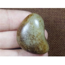 琪玉商城和田玉细腻秋梨皮青白玉籽料19.3克