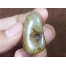 琪玉商城和田玉细腻秋梨皮青白玉籽料19.3克