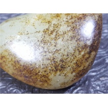 琪玉商城和田玉细腻秋梨皮青白玉籽料19.3克