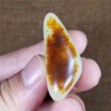 琪玉商城和田玉细腻油润双面天地枣红皮籽料31.8克，重器询价！
