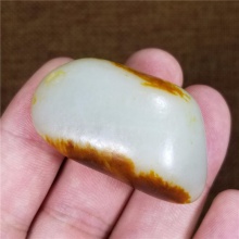琪玉商城和田玉细腻油润双面天地枣红皮籽料31.8克，重器询价！