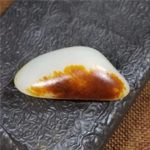 琪玉商城和田玉细腻油润双面天地枣红皮籽料31.8克，重器询价！
