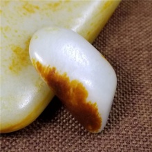 琪玉商城和田玉细腻油润双面天地枣红皮籽料31.8克，重器询价！