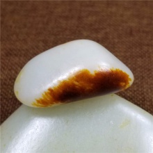 琪玉商城和田玉细腻油润双面天地枣红皮籽料31.8克，重器询价！