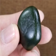 琪玉商城和田玉菠菜绿碧玉籽料23.8克，玉友已结缘0701！