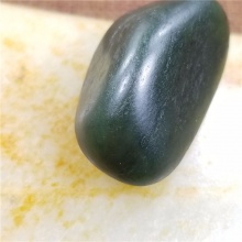 琪玉商城和田玉菠菜绿碧玉籽料23.8克，玉友已结缘0701！