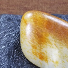 琪玉商城和田玉细腻油润撒金秋梨皮白玉高端玩料92克