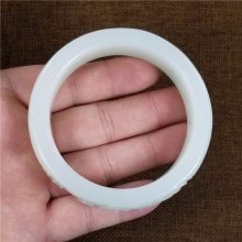 琪玉商城和田玉细腻油润一级脂白黄皮富甲一方白玉手镯93.3克
