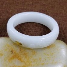 琪玉商城和田玉细腻油润一级脂白黄皮富甲一方白玉手镯93.3克