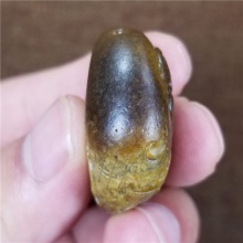 精品收藏细腻油润栗子黄沁籽料苏州名家王清作品必定成龙挂件27.8克