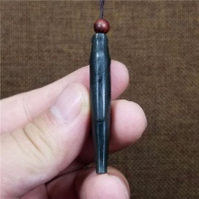 中国玉石雕刻大师马洪伟工作室出品仿古连年有余青玉鱼挂件9.6克