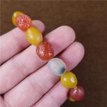 琪玉商城新疆早期地表纯天然戈壁玛瑙多彩黄沁籽料手链31克