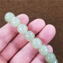 琪玉商城和田玉细腻油润湖水青玉手链10X11MM42克