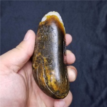 苏州仿古工艺实力派王清大师代表作金包银一级脂白仿古守护大把件507.6克，重器询价六位数，子冈杯获金奖作品，和田玉籽料圈网红作品，真正的收藏大家拥有的好宝贝！