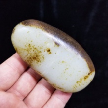 琪玉商城细腻完整聚秋梨皮白玉高端玩料201克，重器询价六位数！