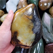琪玉商城和田玉细腻油润撒金皮白玉籽料大摆件，重器询价五位数！