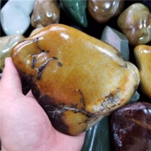 琪玉商城和田玉细腻油润撒金皮白玉籽料大摆件，重器询价五位数！
