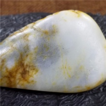 琪玉商城细腻油润白玉籽料56.8克