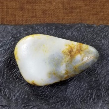 琪玉商城细腻油润白玉籽料56.8克