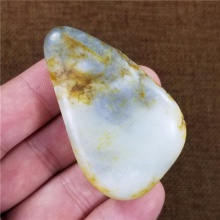 琪玉商城细腻油润白玉籽料56.8克