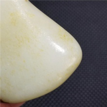 琪玉商城细腻油润聚枣红皮白玉籽料237.2克，重器询价六位数！