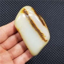 琪玉商城细腻油润双面天地聚枣红皮白玉籽料173克，重器询价六位数！