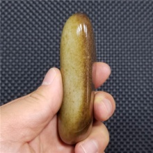 琪玉商城细腻油润完整老熟满秋梨皮白玉籽料173克，重器询价六位数！
