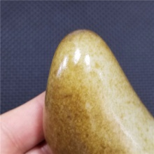 琪玉商城细腻油润完整老熟满秋梨皮白玉籽料173克，重器询价六位数！
