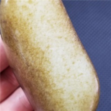 琪玉商城细腻油润完整老熟满秋梨皮白玉籽料173克，重器询价六位数！