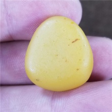 琪玉商城细腻油润黄沁水石籽料7.3克