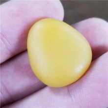 琪玉商城细腻油润黄沁水石籽料7.3克
