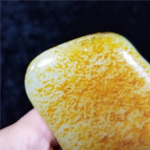 琪玉商城细腻完整玛丽艳撒金皮白玉籽料大玩料372克，重器询价六位数！