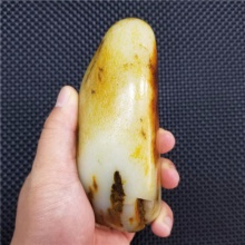 琪玉商城细腻油润撒金枣红皮白玉籽料886.8克，重器询价六位数！