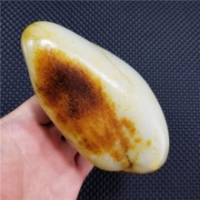 琪玉商城细腻油润撒金枣红皮白玉籽料886.8克，重器询价六位数！