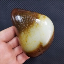 琪玉商城细腻油润完整饱满秋梨皮白玉籽料483.5克，重器询价六位数！