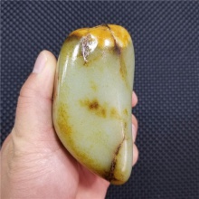 琪玉商城细腻油润老熟枣红皮白玉籽料615克，重器询价六位数！