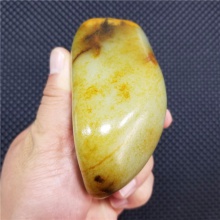 琪玉商城细腻油润老熟枣红皮白玉籽料615克，重器询价六位数！