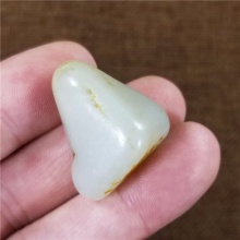 琪玉商城和田玉细腻油润撒金皮白玉大手链籽料14.6克