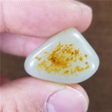 琪玉商城和田玉细腻油润撒金皮白玉大手链籽料14.6克