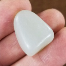琪玉商城和田玉细腻油润完整好型白玉手链籽料8.5克