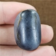 琪玉轩和田玉细腻油润黑白天分明青花手链籽料10.2克