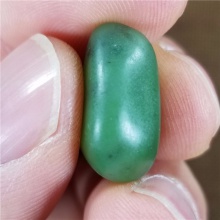 琪玉商城和田玉细腻油润完整好型稀少罕见正宗菠菜绿碧玉籽料4克